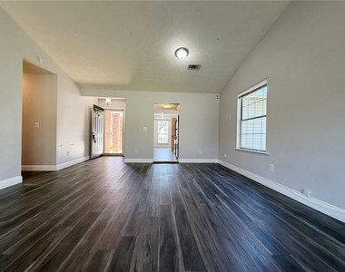 2901 Inverloch Circle - Photo Thumbnail 14