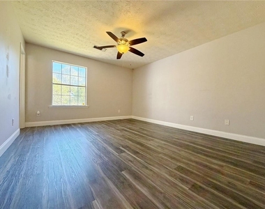 2901 Inverloch Circle - Photo Thumbnail 29