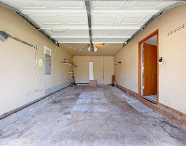 2901 Inverloch Circle - Photo Thumbnail 22