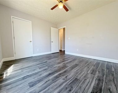 2901 Inverloch Circle - Photo Thumbnail 28
