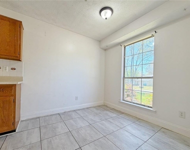 2901 Inverloch Circle - Photo Thumbnail 21