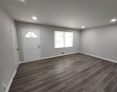 5370 Longmeadow Lane - Photo Thumbnail 5