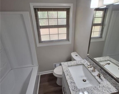 5370 Longmeadow Lane - Photo Thumbnail 8