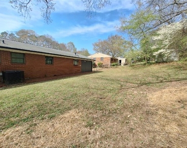 5370 Longmeadow Lane - Photo Thumbnail 12