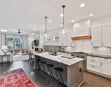 222 Lampkin Street - Photo Thumbnail 10