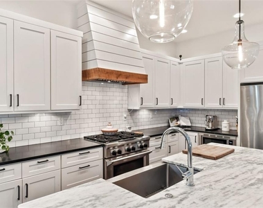 222 Lampkin Street - Photo Thumbnail 12