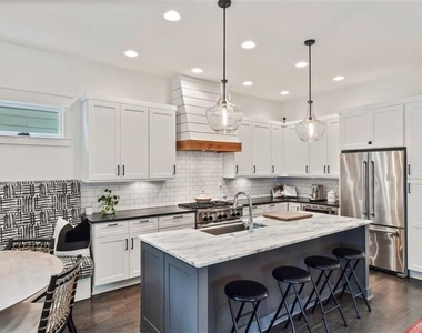 222 Lampkin Street - Photo Thumbnail 11