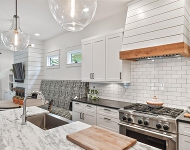 222 Lampkin Street - Photo Thumbnail 13