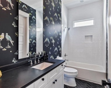 222 Lampkin Street - Photo Thumbnail 8