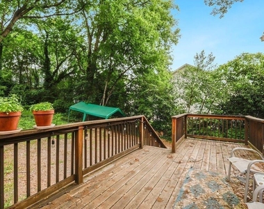 677 Holmes Street Nw - Photo Thumbnail 6