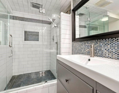 677 Holmes Street Nw - Photo Thumbnail 10