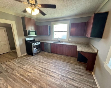 74 Martin Luther K Drive - Photo Thumbnail 6