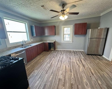 74 Martin Luther K Drive - Photo Thumbnail 8