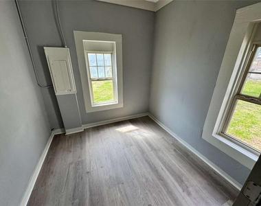 74 Martin Luther K Drive - Photo Thumbnail 21
