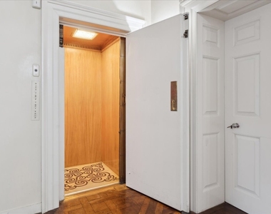 255 N Green Bay Road - Photo Thumbnail 58