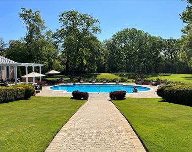 255 N Green Bay Road - Photo Thumbnail 69