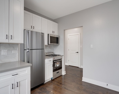 8022 S Ellis Avenue - Photo Thumbnail 4