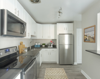 4250 W Lake Avenue - Photo Thumbnail 1