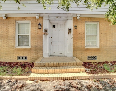 1935 Richmond Avenue - Photo Thumbnail 11