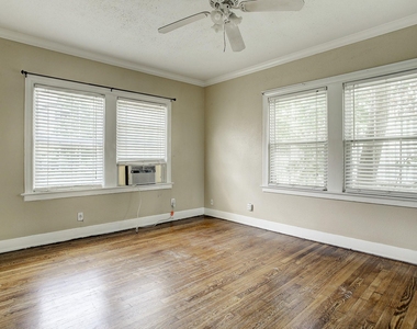 1935 Richmond Avenue - Photo Thumbnail 7