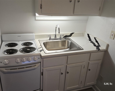 301 Avondale Street - Photo Thumbnail 11