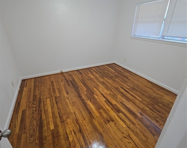 301 Avondale Street - Photo Thumbnail 15