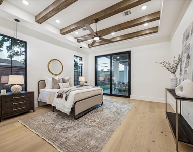 431 W 30th Street - Photo Thumbnail 11
