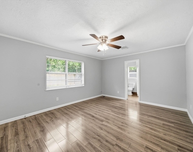 7019 Oak Bough Drive - Photo Thumbnail 2