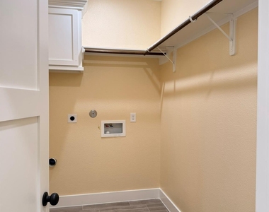 14844 Coaltown Rd - Photo Thumbnail 18