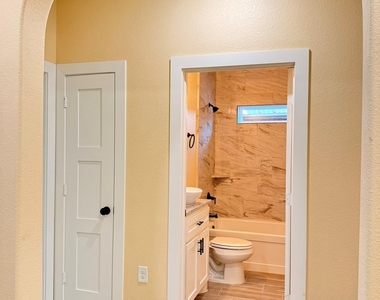 14844 Coaltown Rd - Photo Thumbnail 17