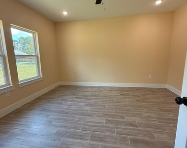 14844 Coaltown Rd - Photo Thumbnail 19