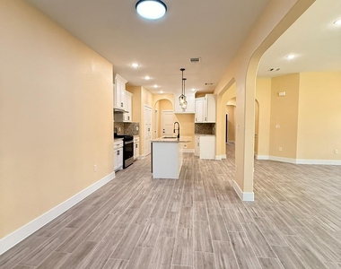 14844 Coaltown Rd - Photo Thumbnail 8