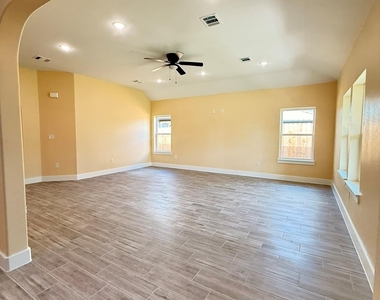14844 Coaltown Rd - Photo Thumbnail 3