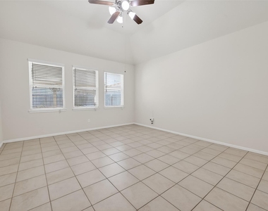7631 Granite Terrace Lane - Photo Thumbnail 36