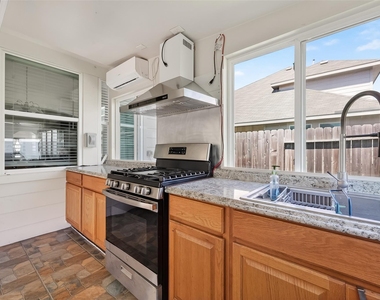 7631 Granite Terrace Lane - Photo Thumbnail 20
