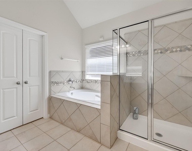 7631 Granite Terrace Lane - Photo Thumbnail 32