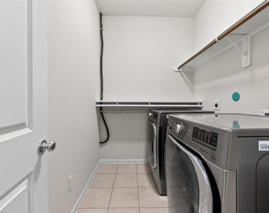 7631 Granite Terrace Lane - Photo Thumbnail 30