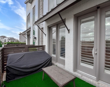 16635 Bristol Steel Lane - Photo Thumbnail 3