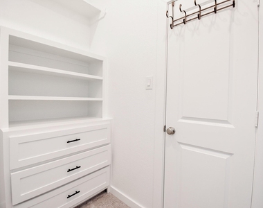 16635 Bristol Steel Lane - Photo Thumbnail 23