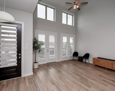 16635 Bristol Steel Lane - Photo Thumbnail 5