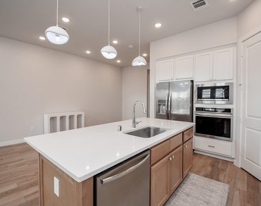 16635 Bristol Steel Lane - Photo Thumbnail 11