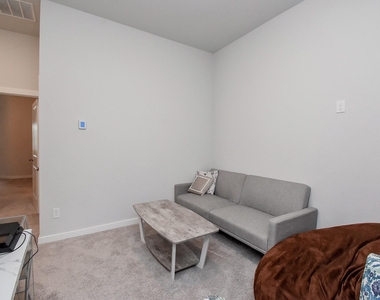 16635 Bristol Steel Lane - Photo Thumbnail 17