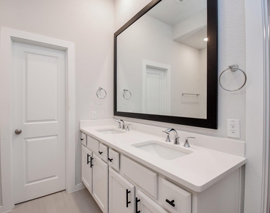 16635 Bristol Steel Lane - Photo Thumbnail 20