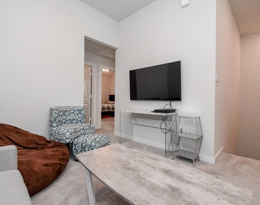 16635 Bristol Steel Lane - Photo Thumbnail 16