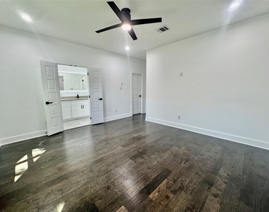 6928 Paris Street - Photo Thumbnail 10
