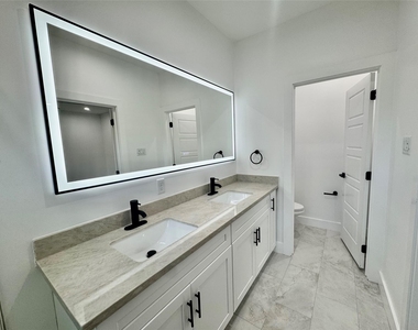 6928 Paris Street - Photo Thumbnail 12
