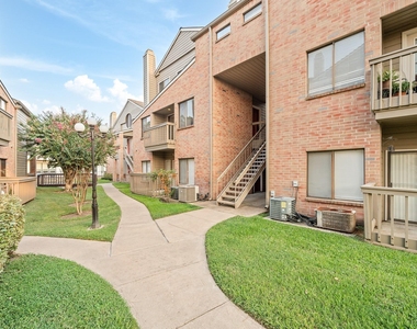 2023 Gentryside Drive - Photo Thumbnail 3