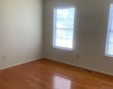 4100 Montclair Road - Photo Thumbnail 3