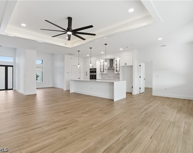 3903 15th Street Sw - Photo Thumbnail 3