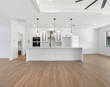 3903 15th Street Sw - Photo Thumbnail 4